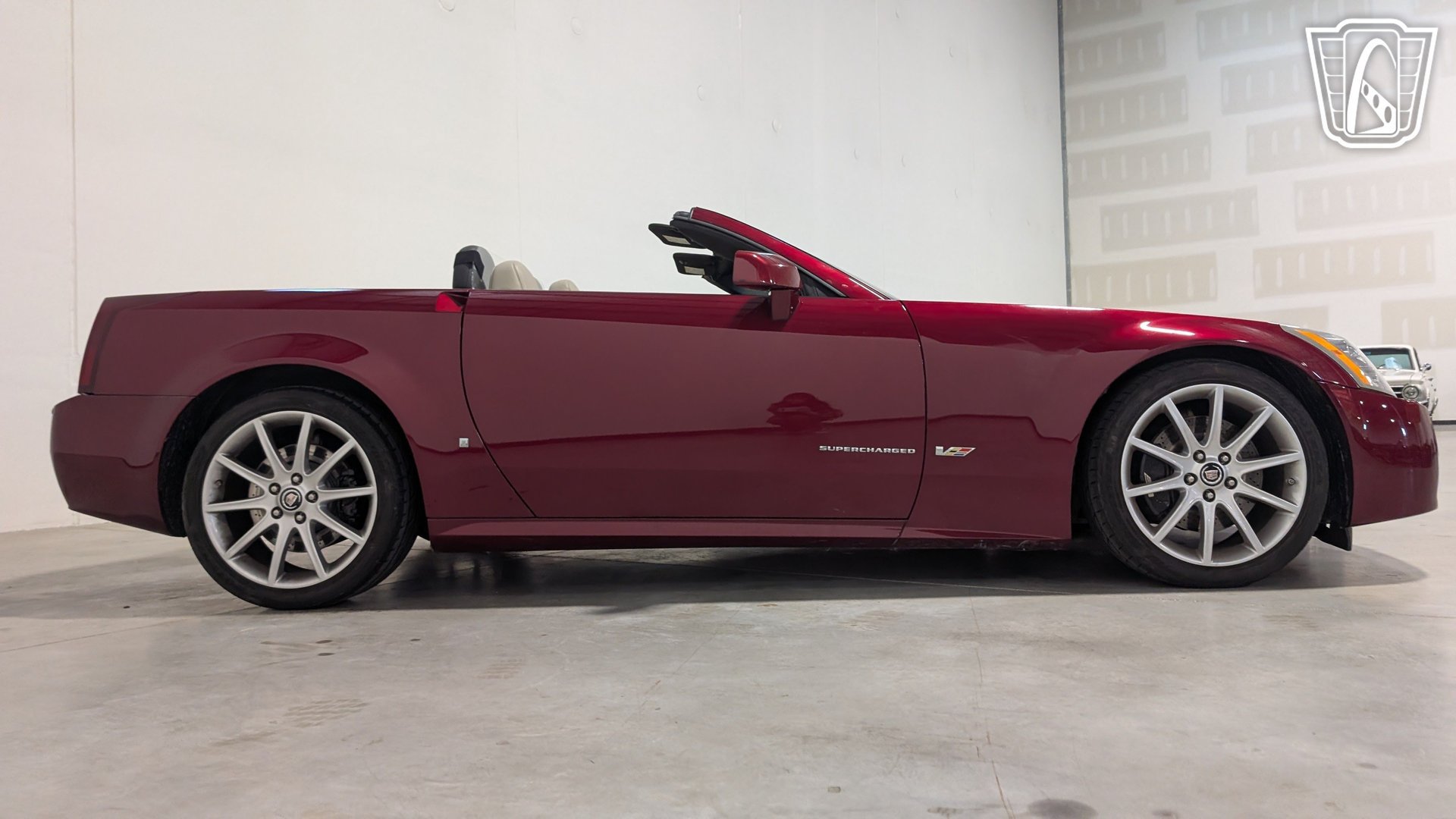 Used 2006 Cadillac XLR V RWD image 19