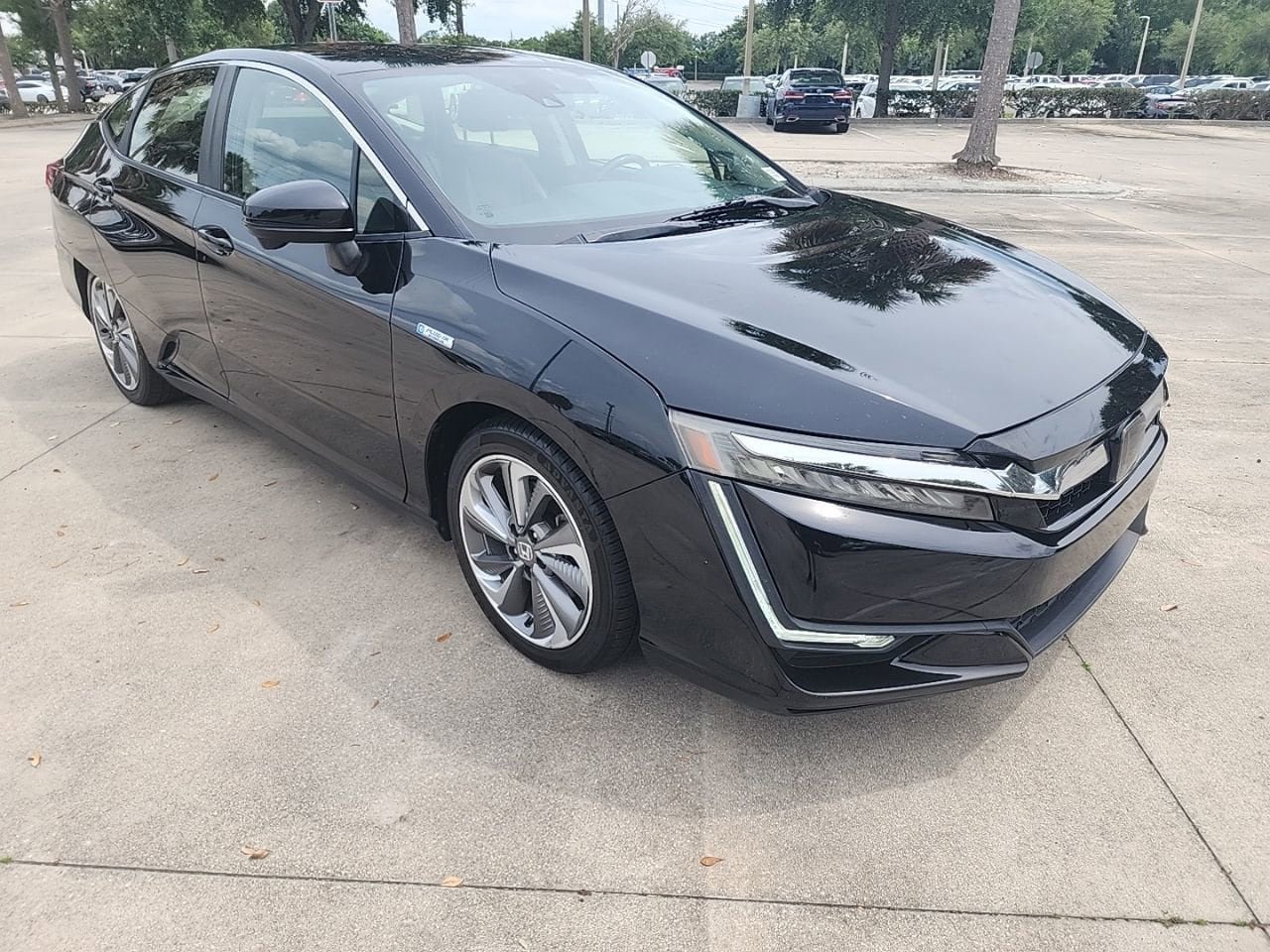 Used 2018 Honda Clarity Touring image 1