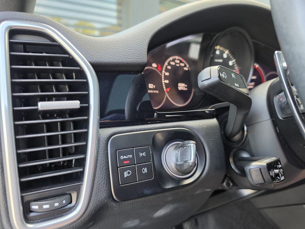 Certified 2023 Porsche Cayenne Coupe image 20
