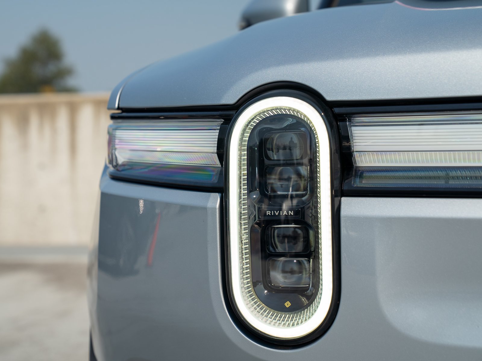 Used 2025 Rivian R1T Adventure AWD/4WD image 8