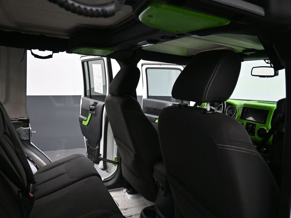 Used 2017 Jeep Wrangler Unlimited Rubicon image 21