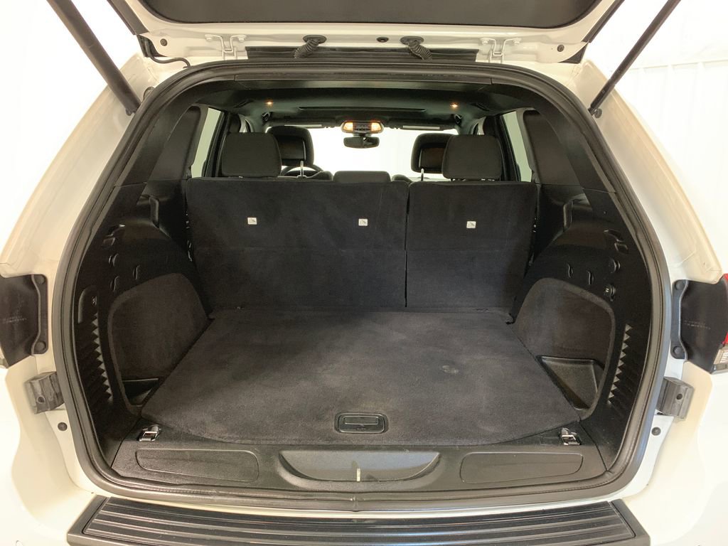 Used 2018 Jeep Grand Cherokee Laredo AWD/4WD image 20