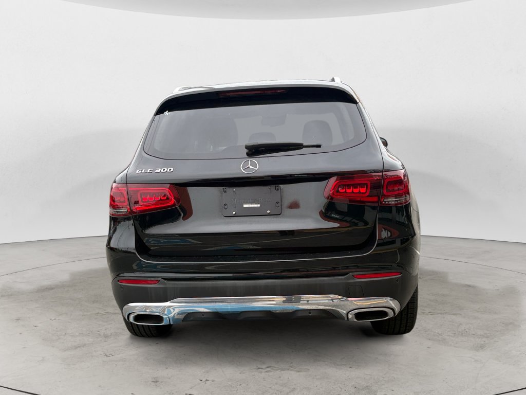 Used 2022 Mercedes-Benz GLC 300 w/ Premium Package Lite image 4