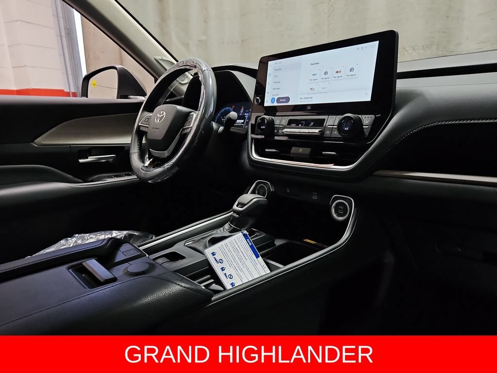 New 2026 Toyota Grand Highlander AWD image 30