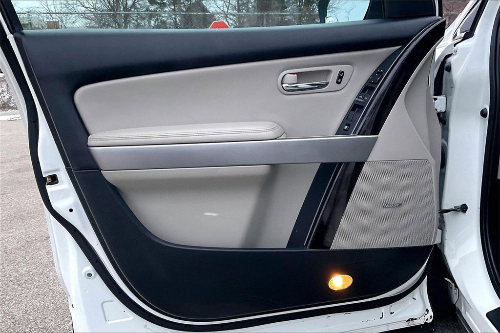 Used 2011 MAZDA CX-9 Grand Touring w/ Moonroof & Bose Audio Pkg image 22