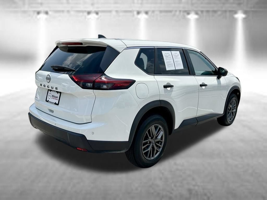 Certified 2024 Nissan Rogue S FWD image 6