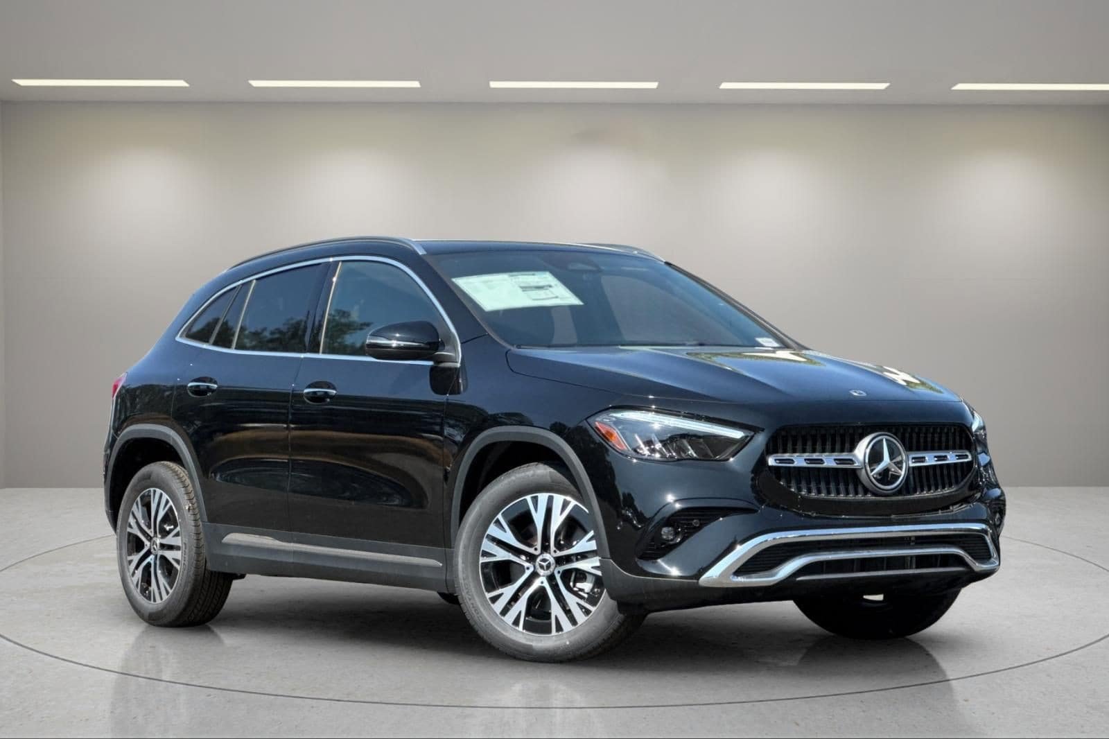 Used 2025 Mercedes-Benz GLA 250 image 4
