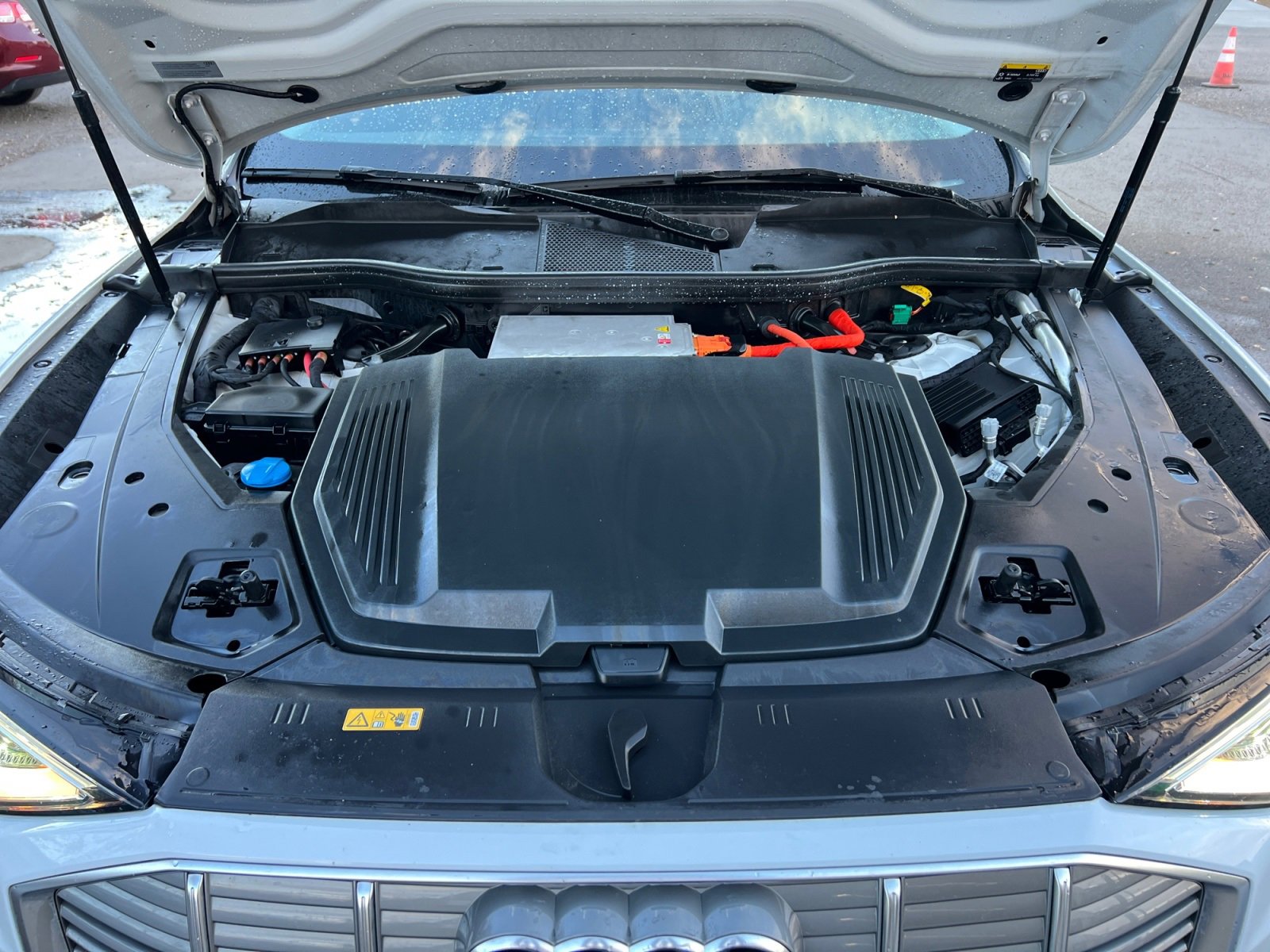 Used 2020 Audi e-tron Premium Plus image 44