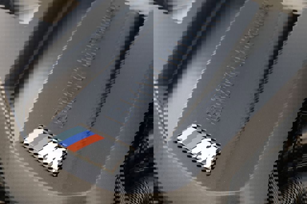 Used 2023 BMW M2 w/ Lighting Package image 40