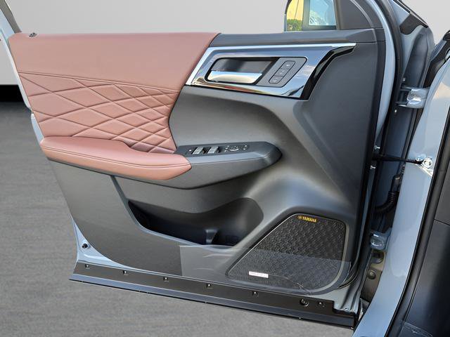 New 2026 Mitsubishi Outlander SEL FWD image 11