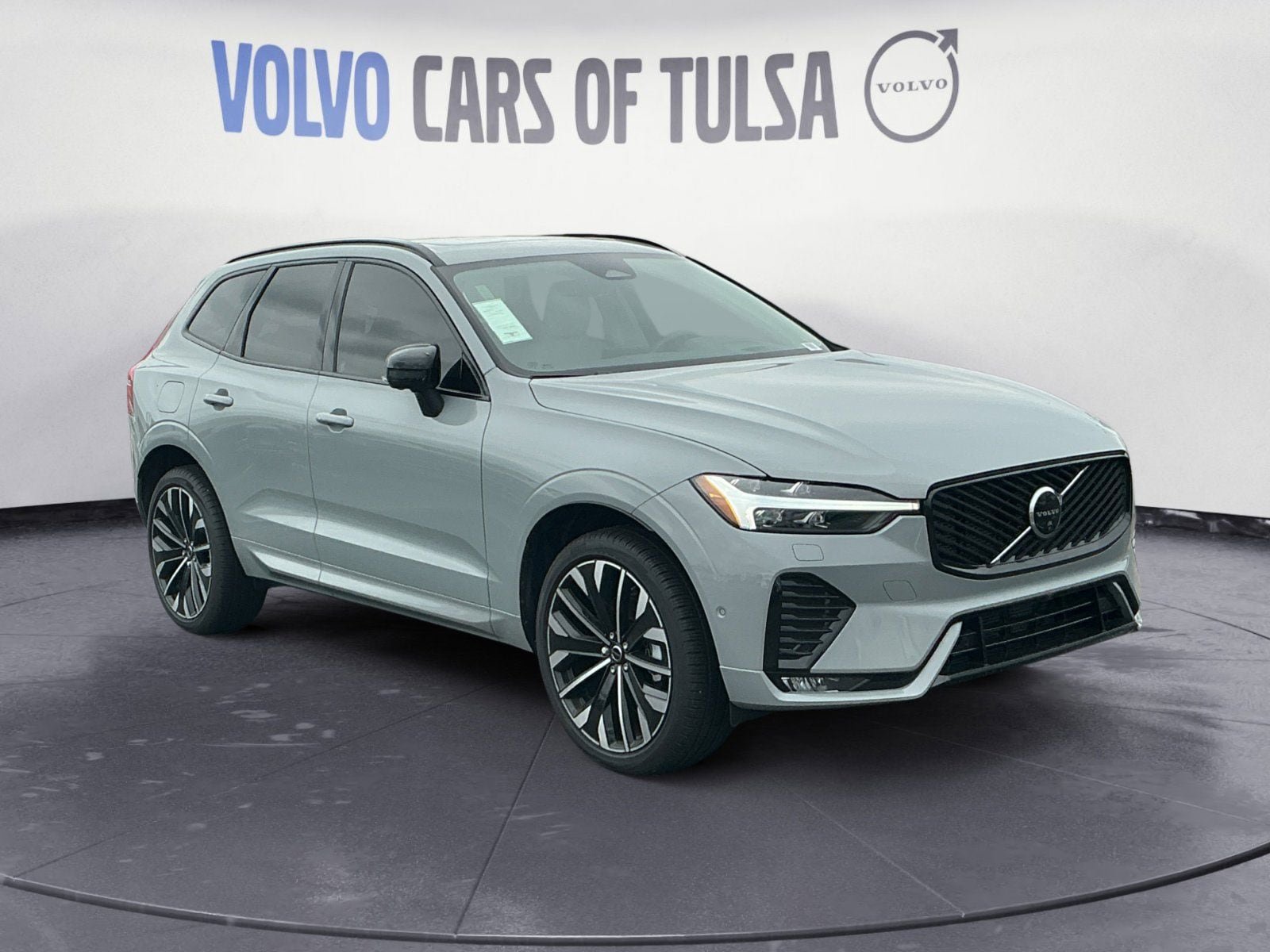 New 2026 Volvo XC60 B5 Ultra w/ Protection Package Premier AWD/4WD image 7