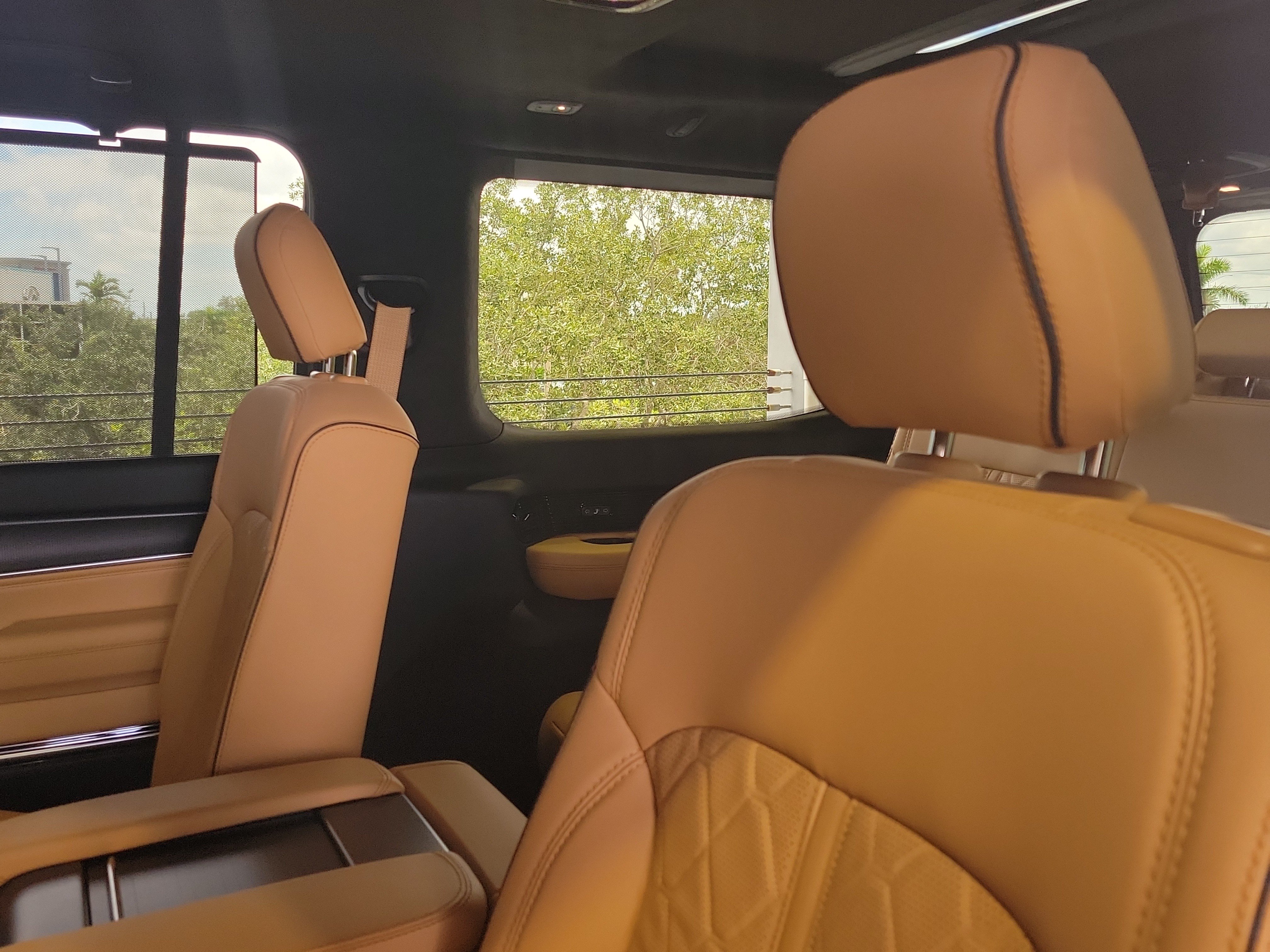 New 2026 Jeep Grand Wagoneer Summit AWD/4WD image 8