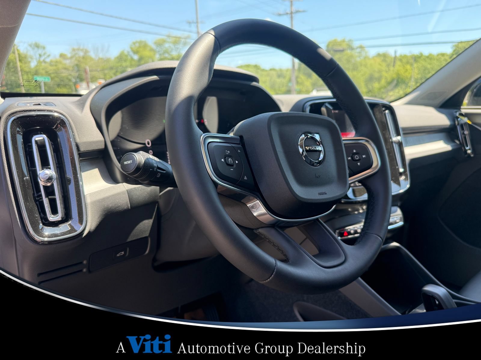 Used 2026 Volvo XC40 B5 Core w/ Protection Package Premier AWD/4WD image 12