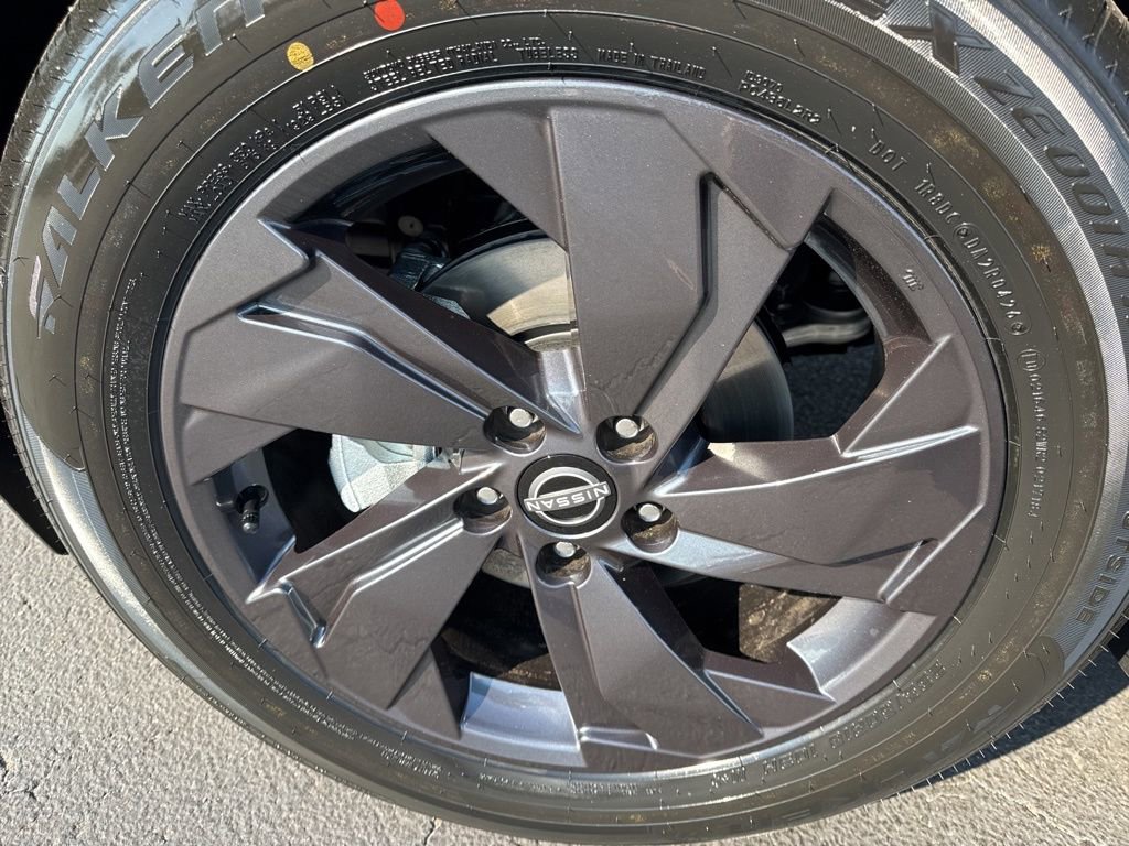 New 2026 Nissan Rogue SV FWD image 9