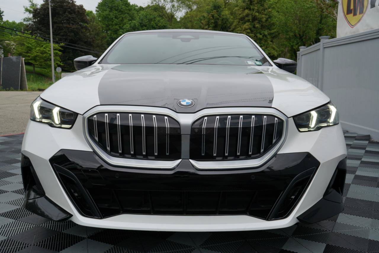 Used 2024 BMW 540i xDrive w/ Executive Package AWD/4WD image 15