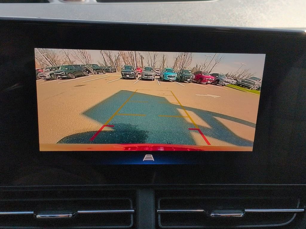 Certified 2025 Chevrolet Trax LT image 17