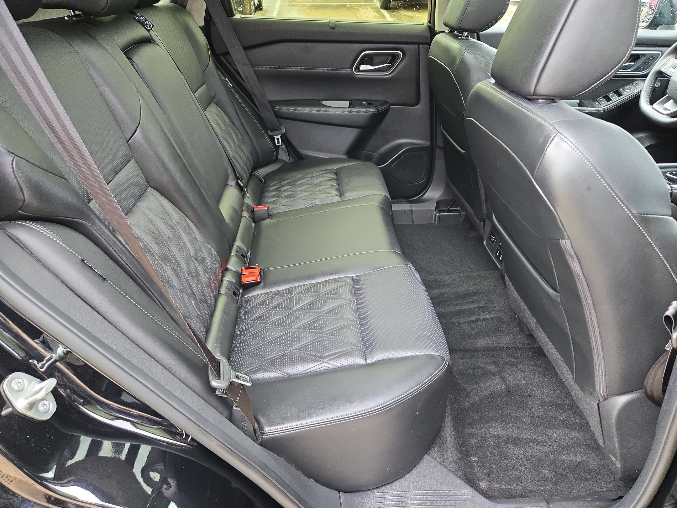 Certified 2026 Nissan Rogue Platinum w/ Platinum Premium Package AWD/4WD image 27
