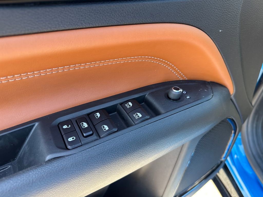 Used 2025 Jeep Compass Limited w/ Elite Group AWD/4WD image 14
