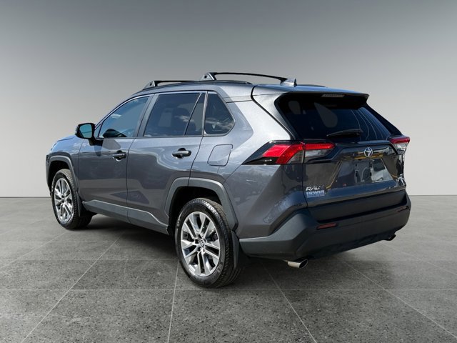 Used 2023 Toyota RAV4 XLE Premium AWD/4WD image 4