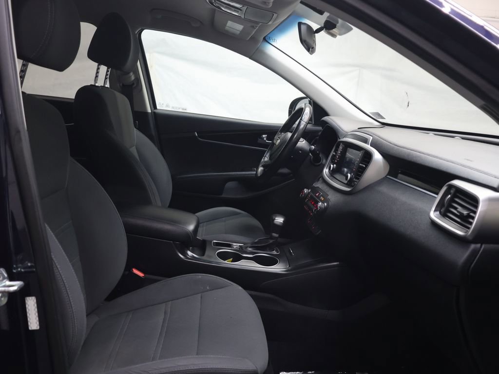 Used 2020 Kia Sorento S FWD image 9