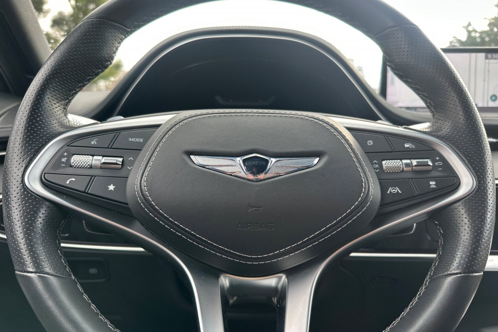 Used 2023 Genesis GV70 2.5T w/ Sport Prestige Package image 31