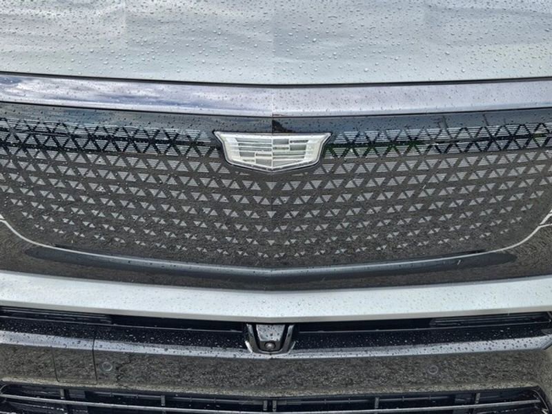 New 2026 Cadillac Vistiq Sport image 9