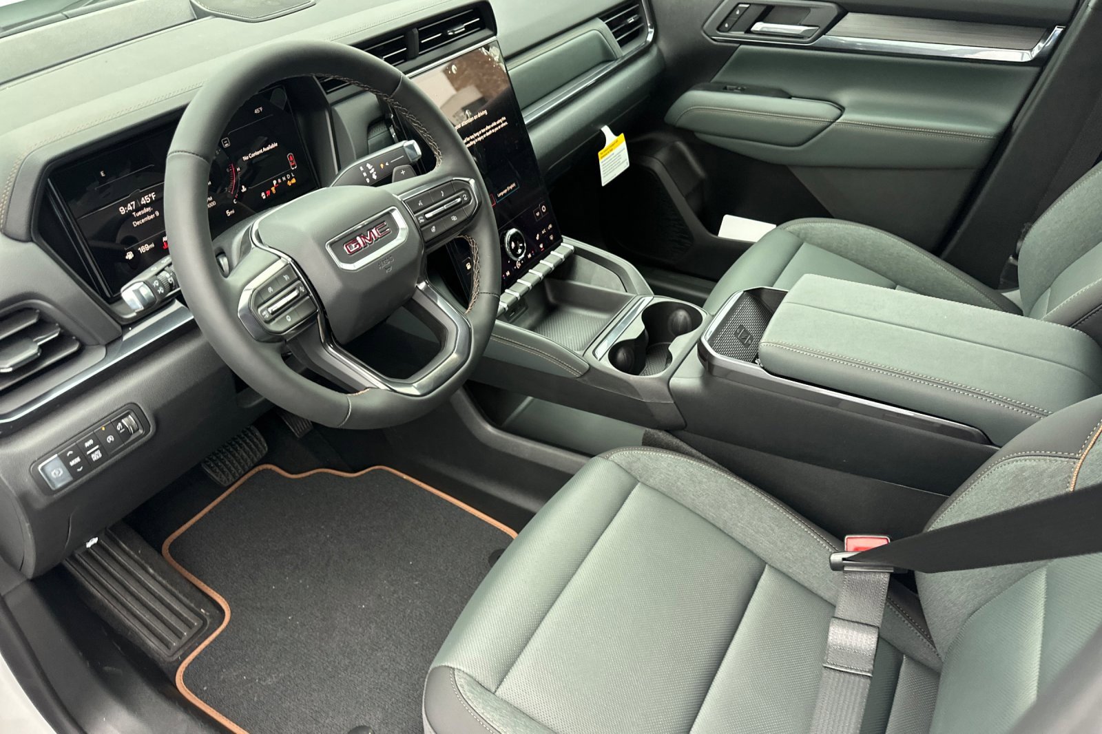 New 2026 GMC Terrain AT4 w/ Technology Package II image 8
