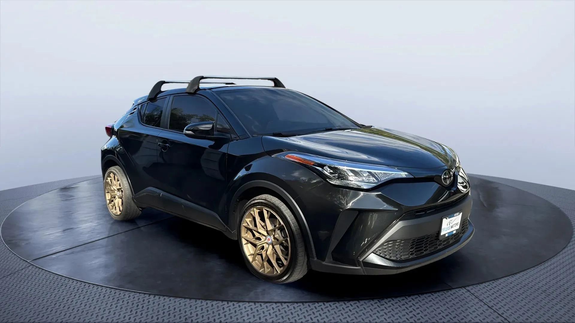 Used 2021 Toyota C-HR LE image 7
