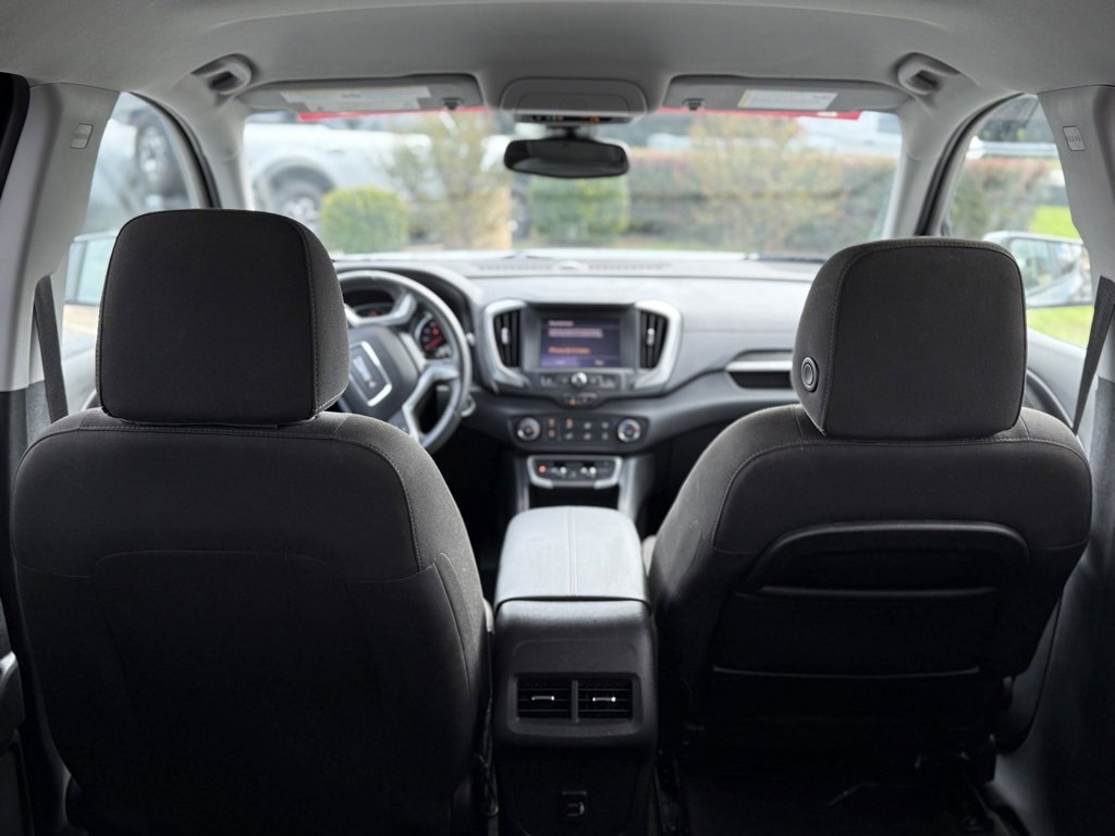 Used 2024 GMC Terrain SLE image 15