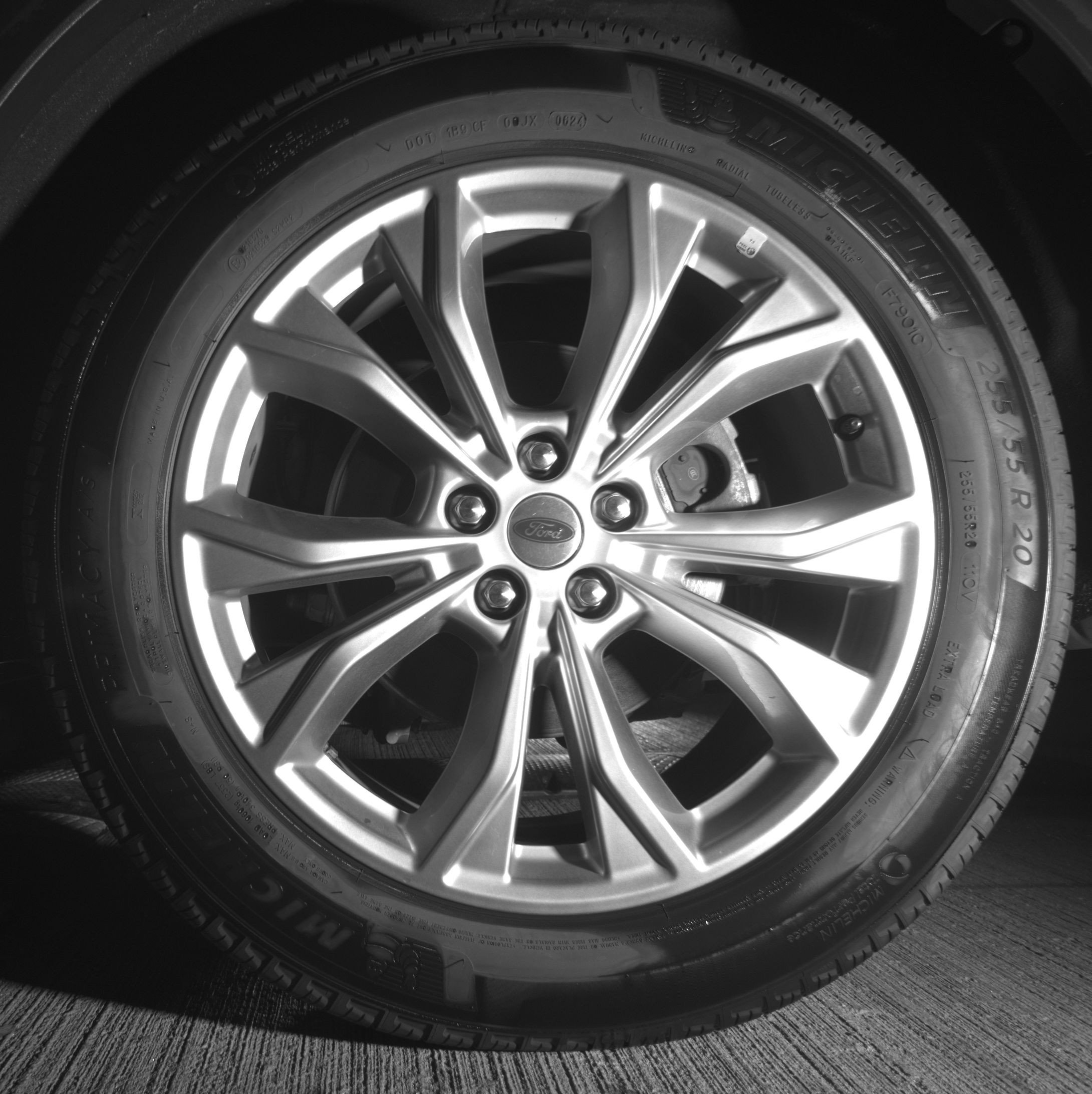 Used 2024 Ford Explorer Limited image 12