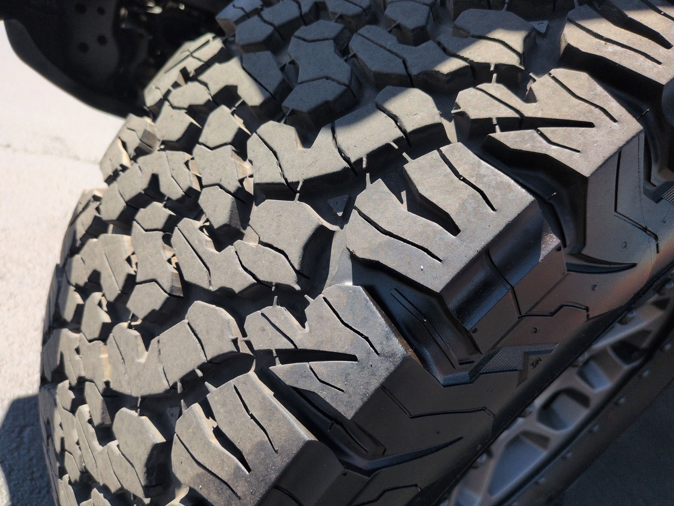 Used 2023 Jeep Wrangler Unlimited Rubicon 392 w/ Xtreme Recon 35" Tire Package AWD/4WD image 12