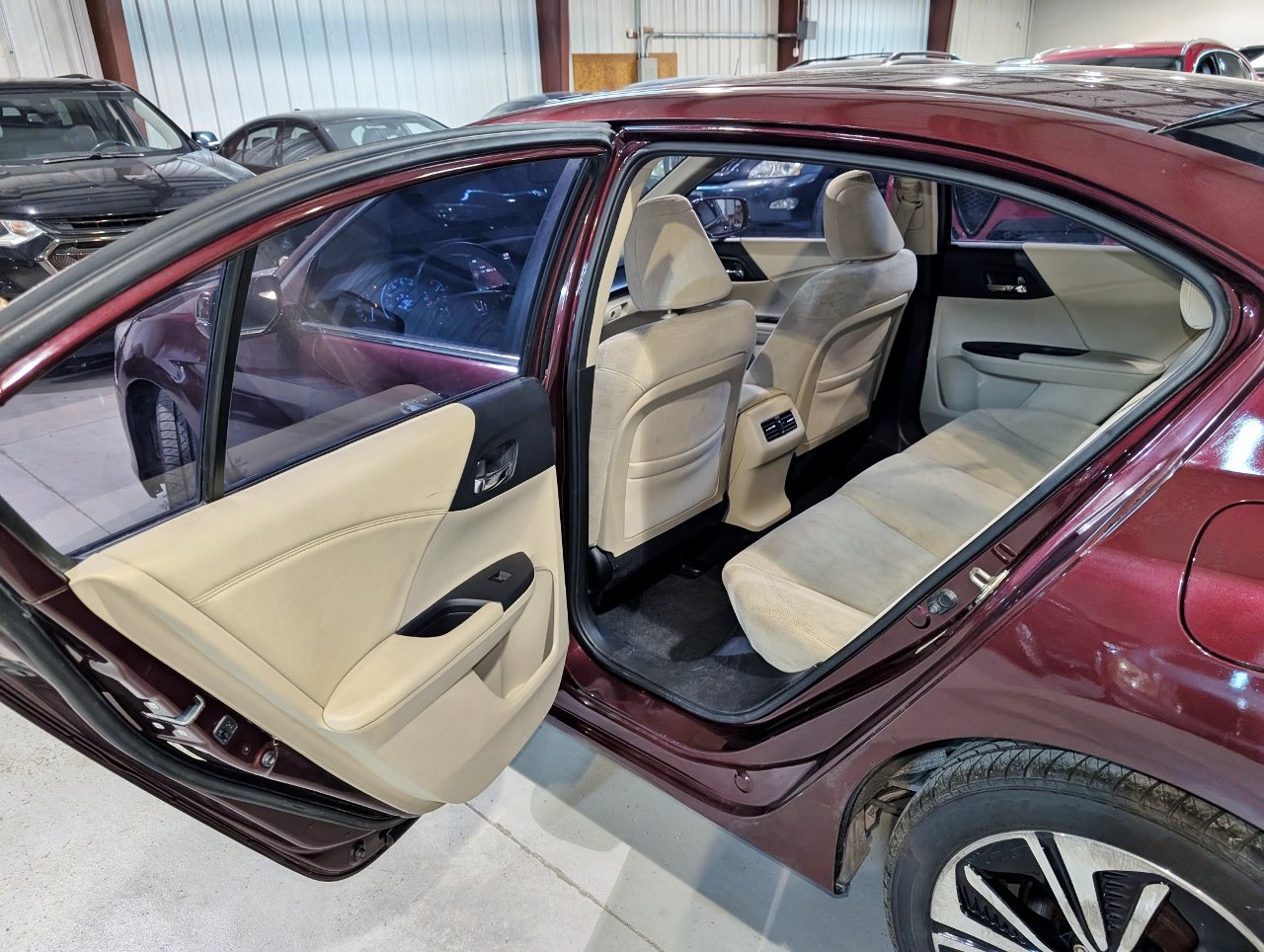 Used 2014 Honda Accord EX image 17