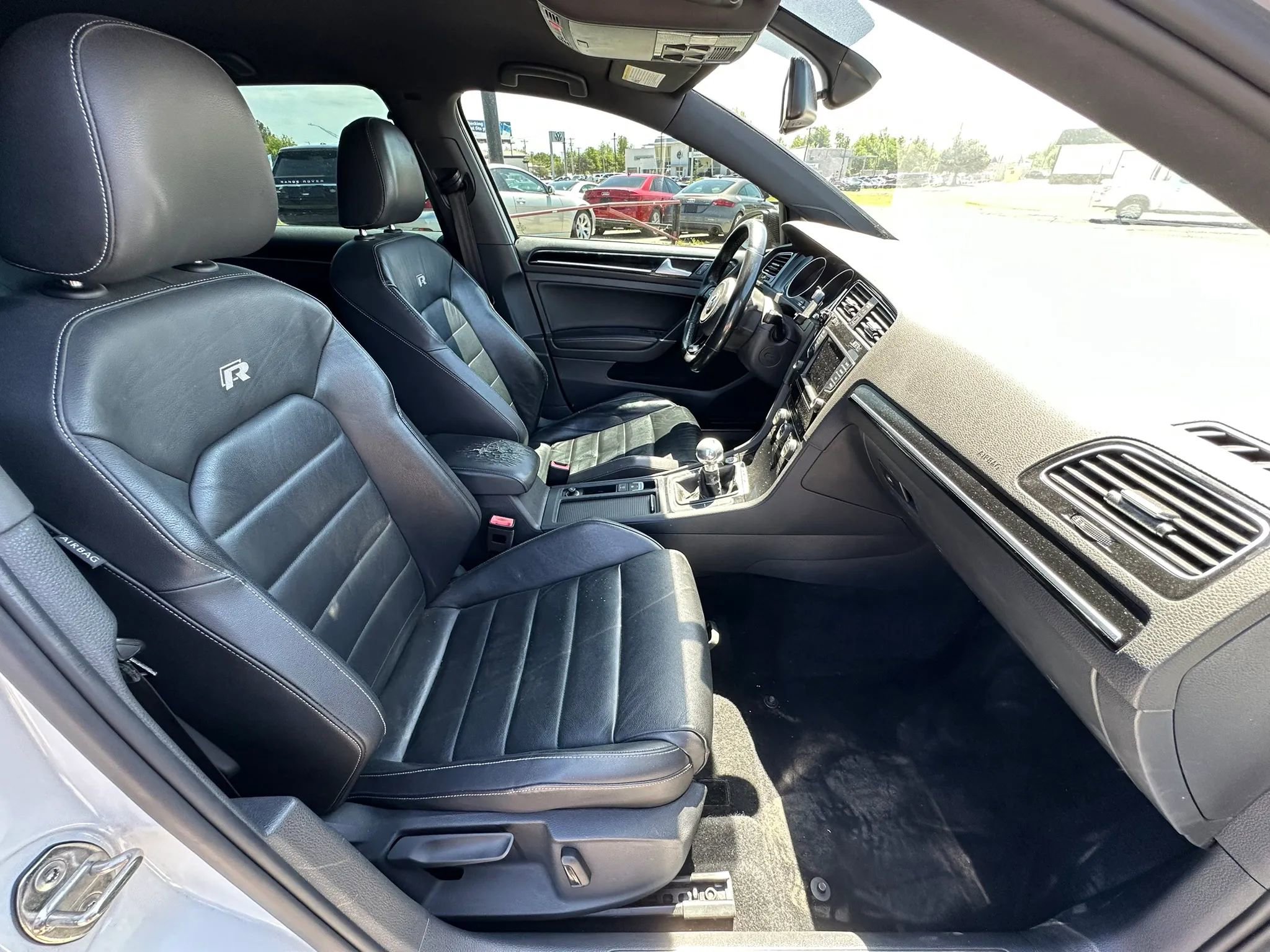 Used 2016 Volkswagen Golf R 4-Door AWD/4WD image 13