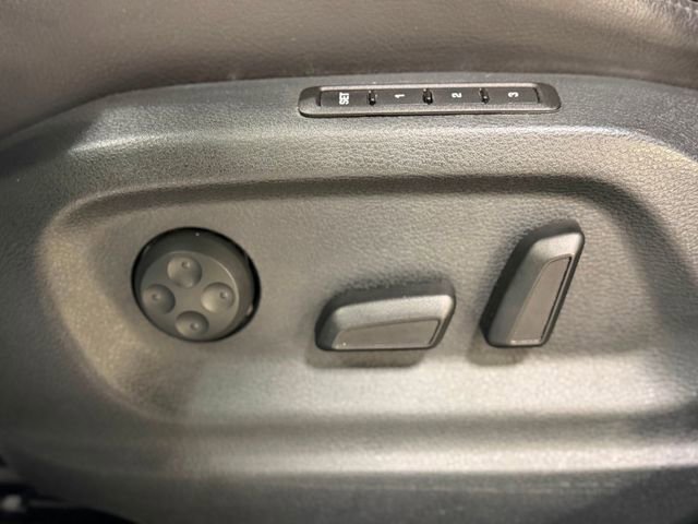 Used 2017 Volkswagen Tiguan Sport AWD/4WD image 19