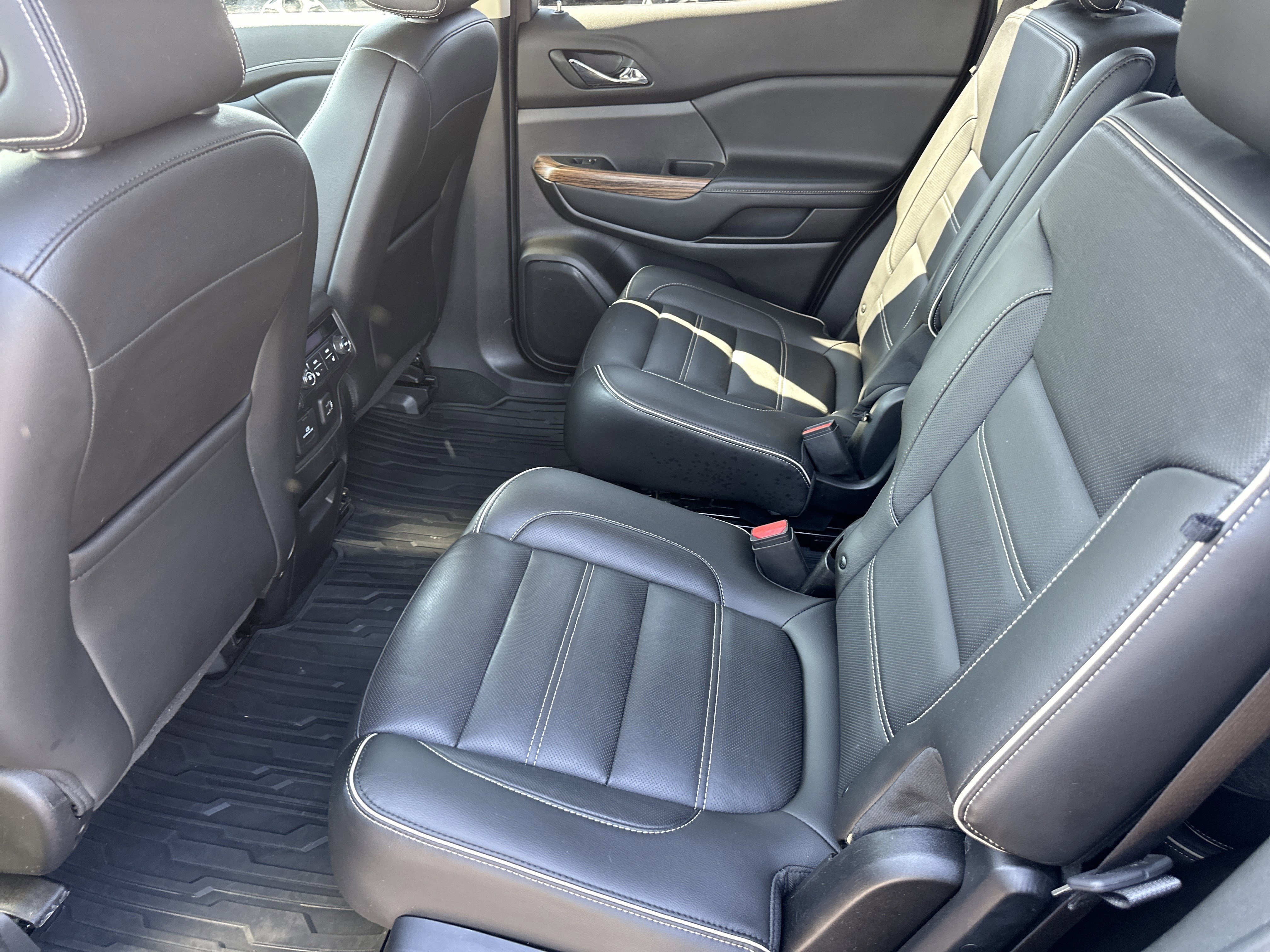 Certified 2019 GMC Acadia Denali w/ Technology Package image 22
