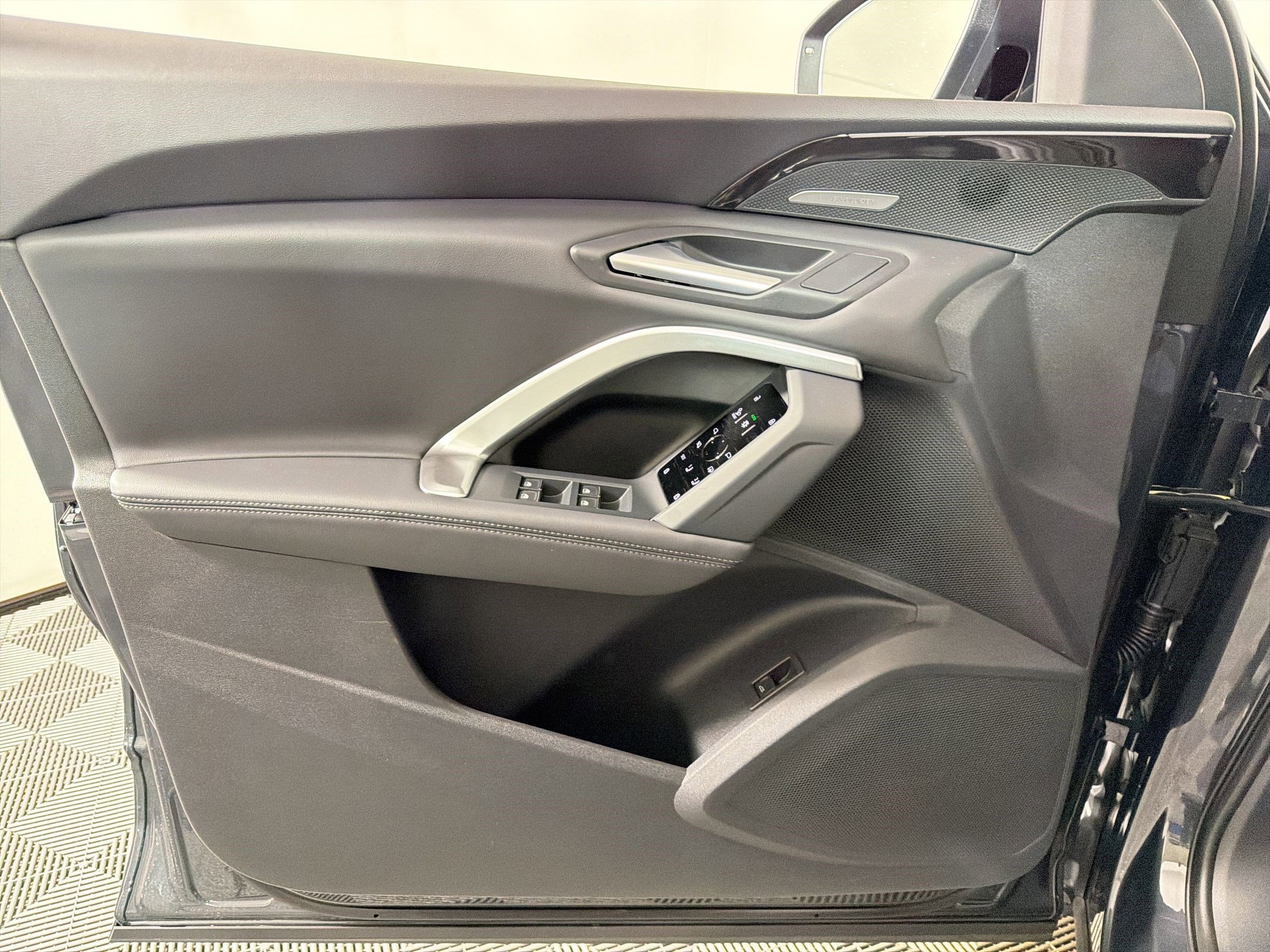 New 2025 Audi Q5 Premium Plus AWD/4WD image 12