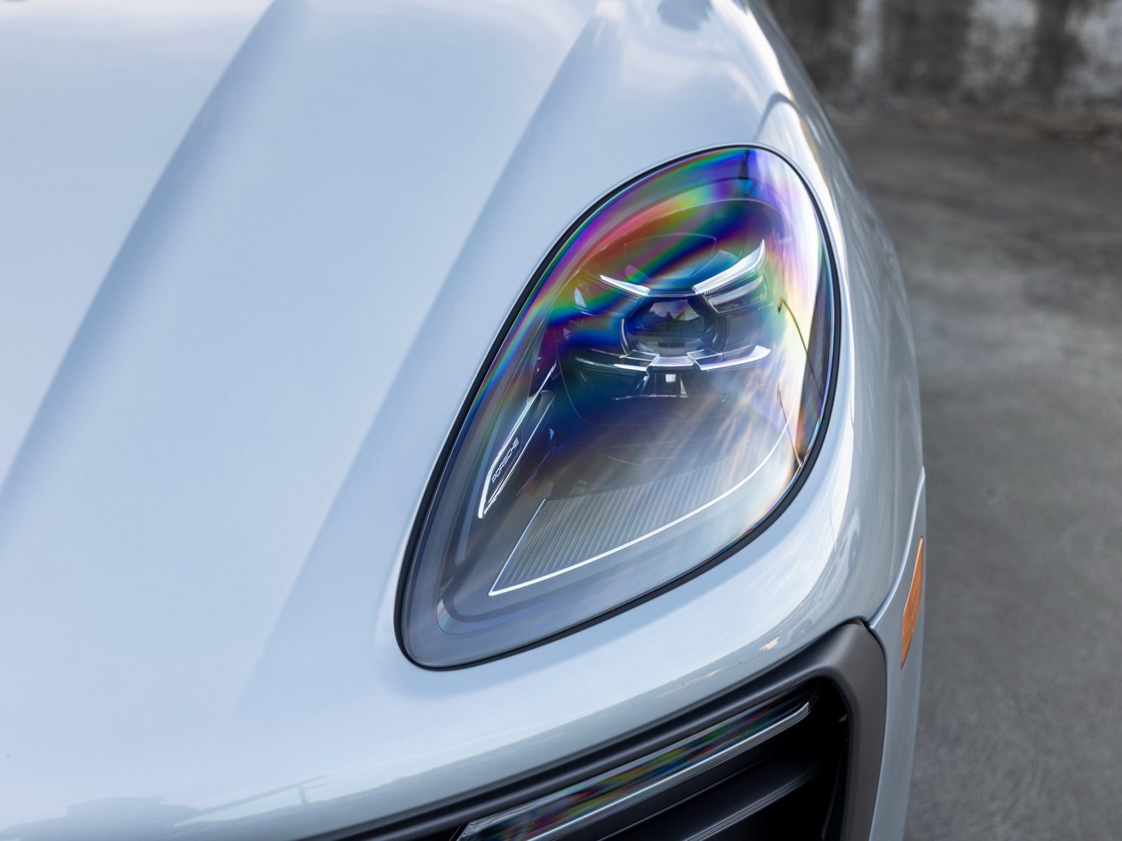 Certified 2025 Porsche Macan image 16