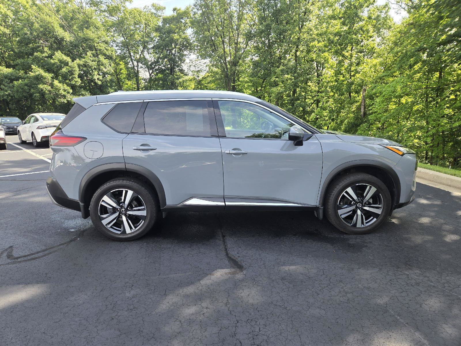 Used 2021 Nissan Rogue SL FWD image 2