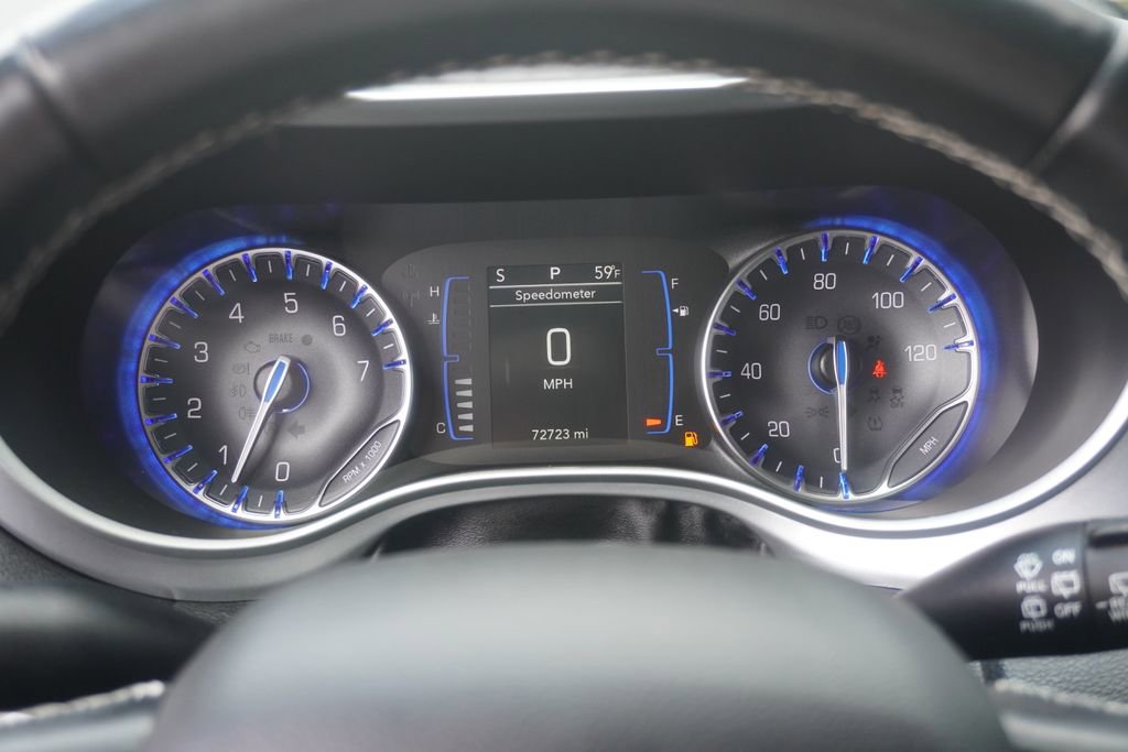 Used 2020 Chrysler Pacifica Touring w/ S Appearance Package FWD image 19