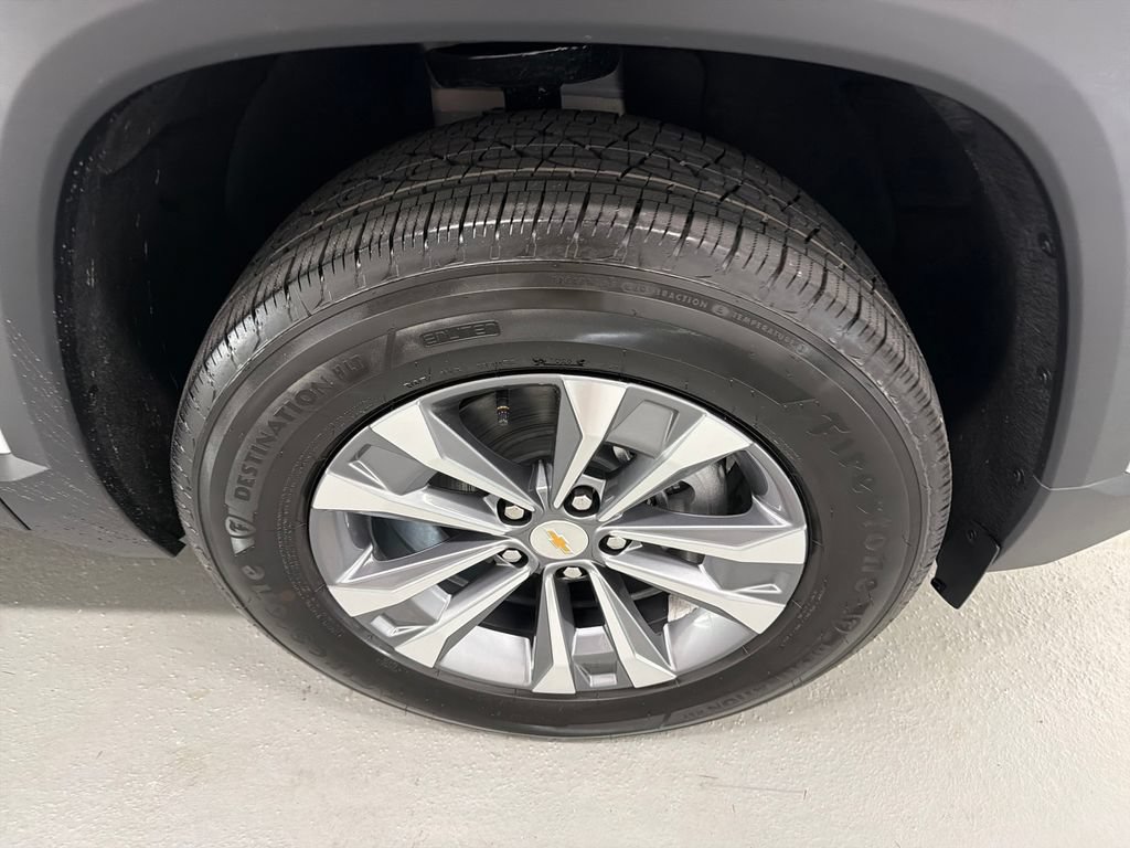 New 2026 Chevrolet Equinox LT w/ Safety and Technology Package FWD image 4