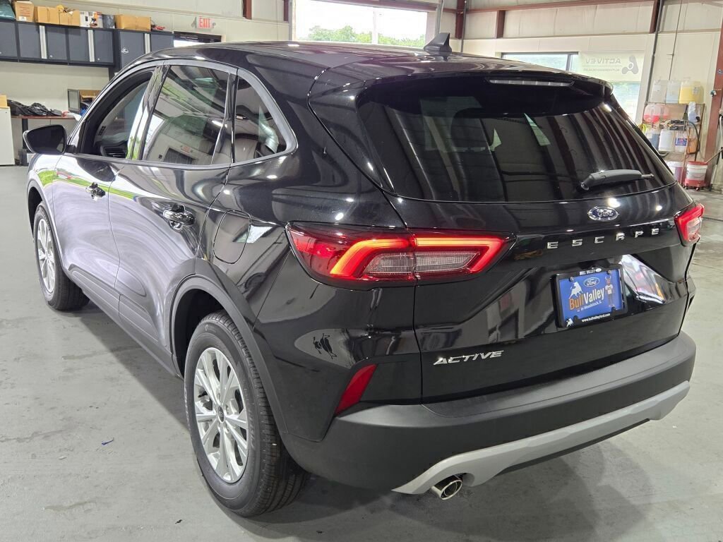 New 2025 Ford Escape Active w/ Cold Weather Package image 18