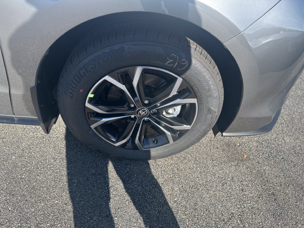 New 2026 Toyota Sienna Platinum AWD/4WD image 4
