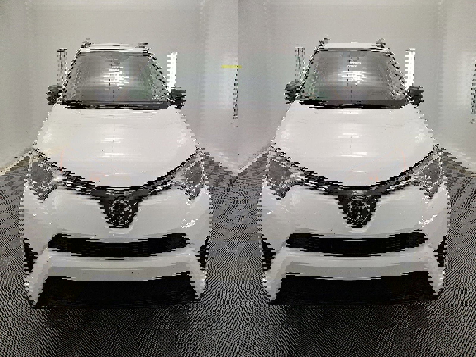 Used 2017 Toyota RAV4 LE image 29