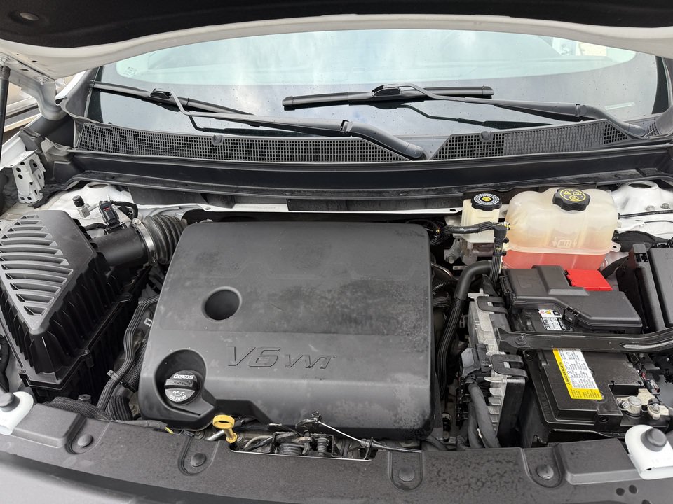Used 2019 Chevrolet Traverse Premier w/ LPO, Floor Liner Package AWD/4WD image 9