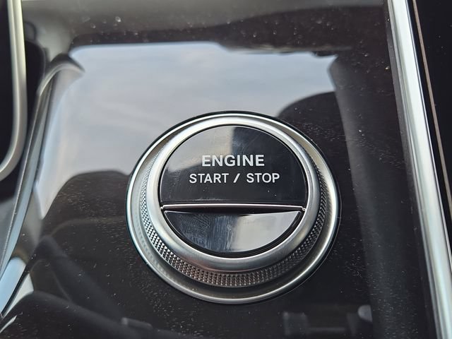New 2025 Mercedes-Benz GLC 350e 4MATIC image 12