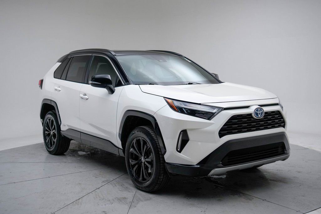 Used 2022 Toyota RAV4 XSE image 3