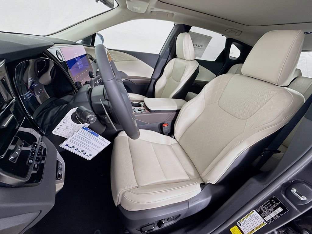 New 2025 Lexus RX 350 AWD image 16