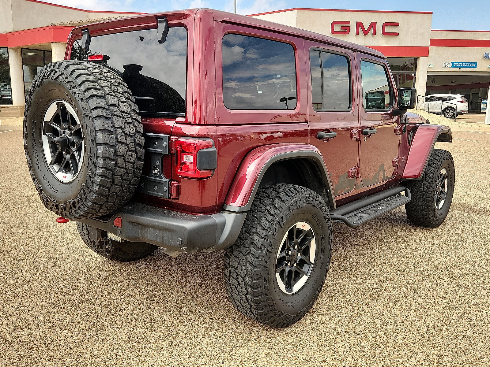 Used 2021 Jeep Wrangler Unlimited Rubicon AWD/4WD image 4