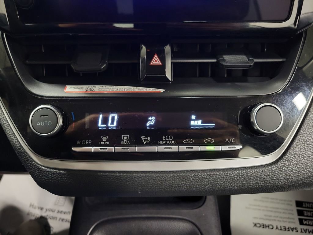 Used 2025 Toyota Corolla LE FWD image 17