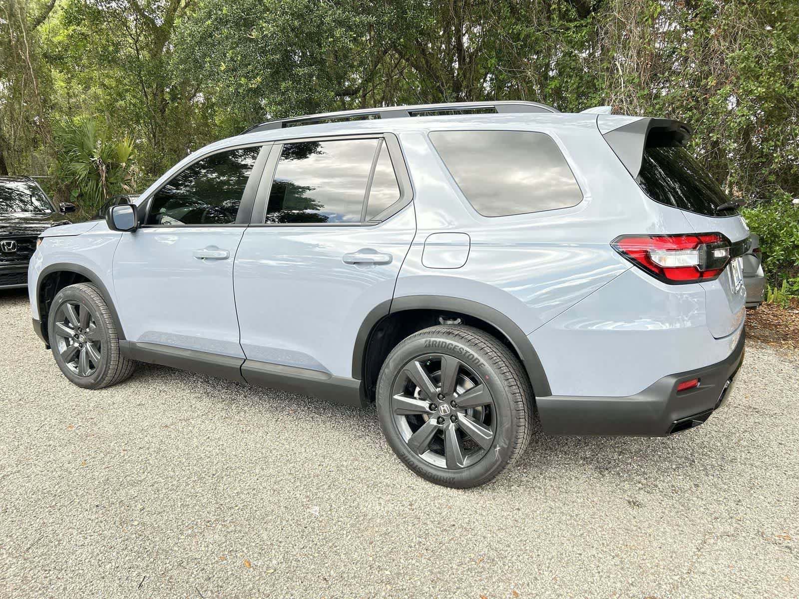 New 2026 Honda Pilot Sport image 6